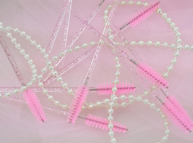 Detail ručnej výšivky so vzorom